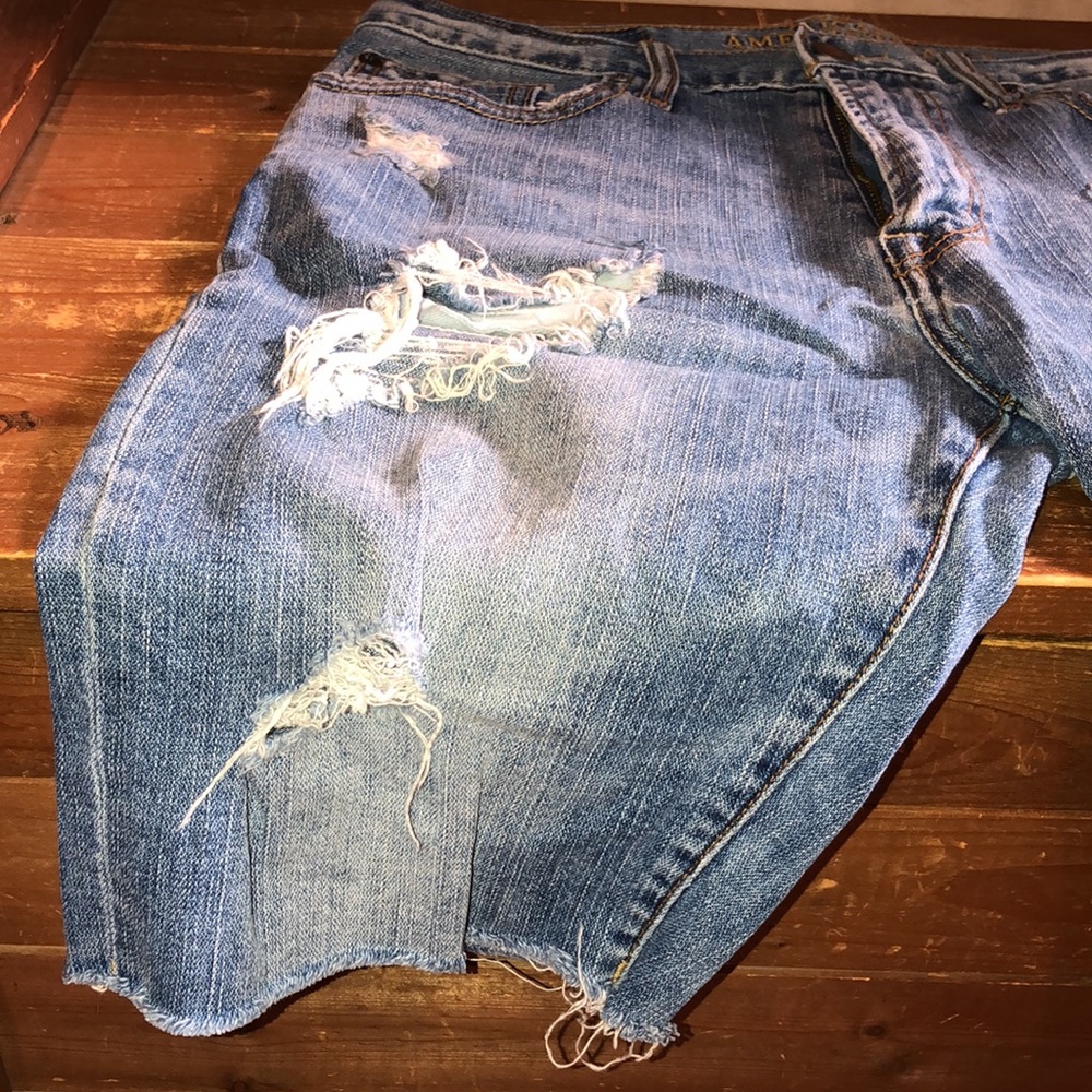 American Eagle Outfitters jean shorts 30 - Picture 2 of 9